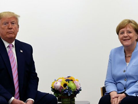 Merkel Trampı TƏNQİD ETDİ