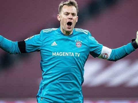 Noyer ilin futbolçusu seçildi