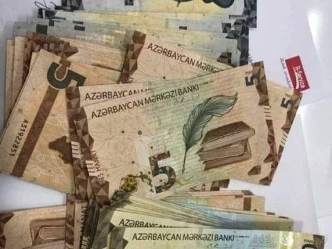 Yenilənmiş 1, 5 və 50 manatlıqlar tədavülə buraxılıb