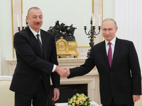 İlham Əliyev Putinlə görüşdü - VİDEO