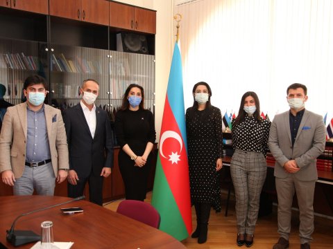 Ombudsman Səbinə Əliyeva həkimlərlə görüşdü