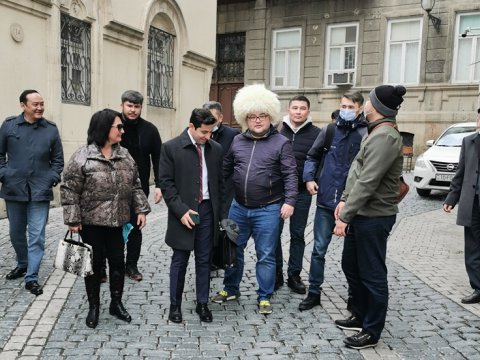 Gəldilər... gördülər... dünyaya göstərdilər