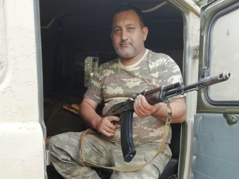 Torpağı azad edən şəhidlər: Yaralı əsgərləri qurtaran üç qız atası özünü qoruya bilmədi - Hərbi həkim Eldar Abdullayev