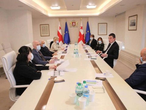 Gürcüstanda COVID-19 əleyhinə vaksinasiya işləri sona çatdı