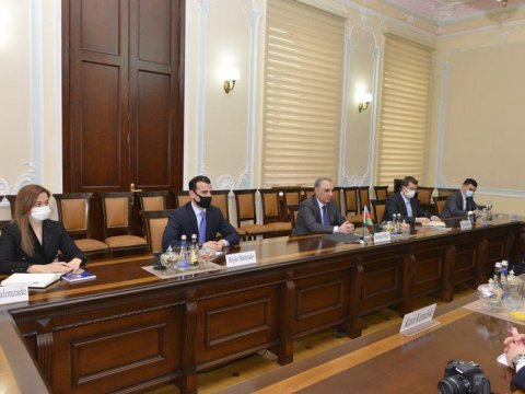 Baş prokuror Polşanın ölkəmizdəki səfiri ilə görüşdü