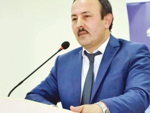 Bu il qərənfillər xarıbülbül qoxuyur...   