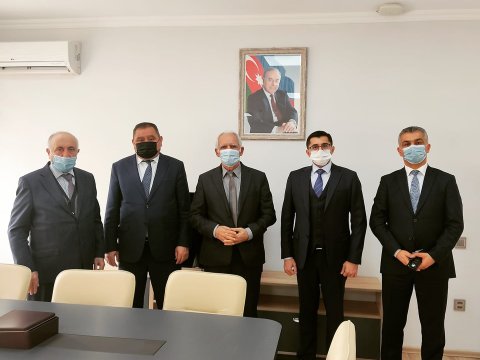 İctimai Şuranın rəhbərliyi Təhsil İnstitunun direktoru ilə görüşdü - FOTO