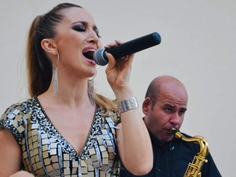 Parisdə yaşayan qarabağlı müğənni: “Şuşadan 11 yaşımda çıxmışdım” - MÜSAHİBƏ 