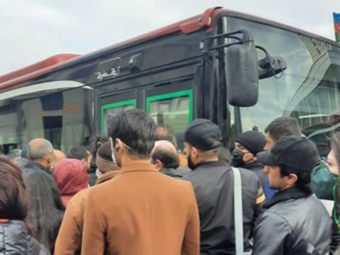 Bakıda sərnişin sıxlığı yaranıb