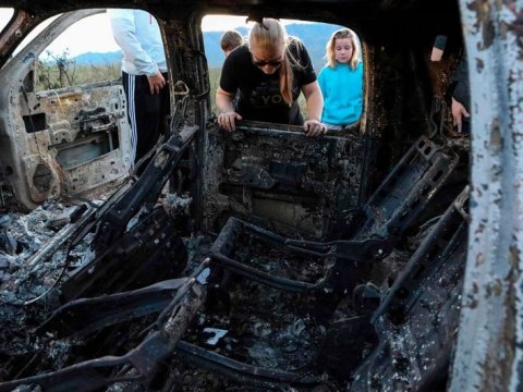 Meksikada 19 nəfər öldürüldükdən sonra yandırıldı