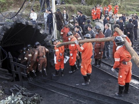 Çində qəza baş vermiş qızıl mədənindən daha 10 şaxtaçı çıxarıldı