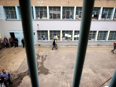 Oğlu şəhid olan məhkumlar azadlığa buraxılıb - RƏSMİ