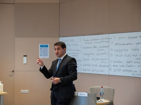 MEDIA silsilə təbirlərə başladı - Hikmət Hacıyev ustad dərsi verdi 