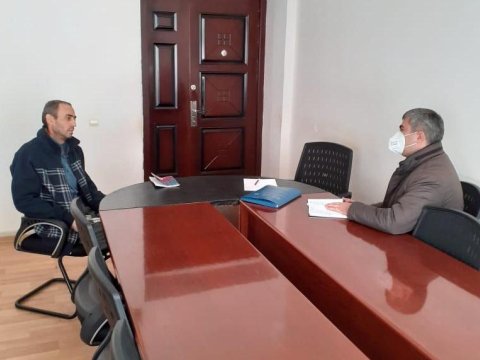 Ombudsmanın nümayəndəsi həbsdəki jurnalistlə görüşdü