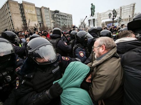 Moskvada mitinqdə iştirak edən 30 nəfər həbs edildi