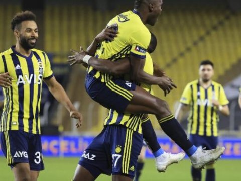 “Fənərbaxça” 3 xalı 3 qolla qazandı