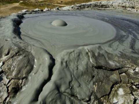 Şamaxıda püskürən vulkanın səbəbi açıqlandı