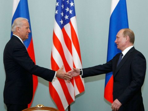 Putin Baydenlə müzakirələr apardı