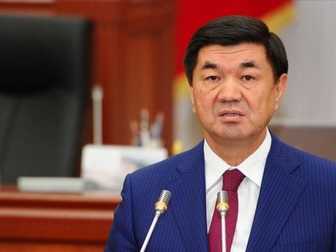 Keçmiş baş nazir qanunsuz varlanmaqda ittiham olunur