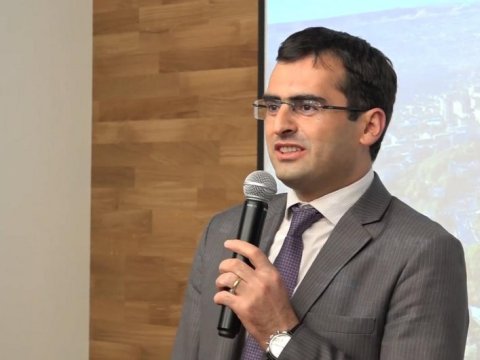 Daha bir erməni nazir Qarabağa gəlir