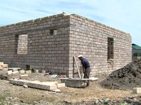 Tikinti sektorunda yeni canlanma müşahidə oluna bilər - Əmlak eksperti  
