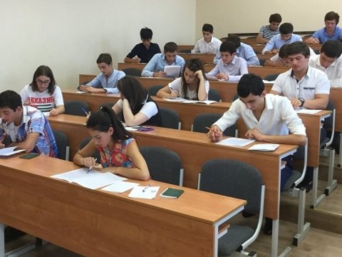 Ali məktəblərdə plan yerləri artırılacaq? - Rəsmi CAVAB
