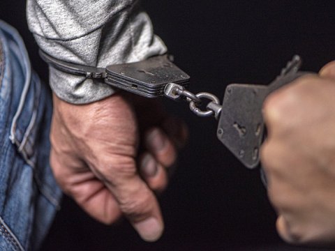 Bakıda gəlinini doğrayıb zibil qutusuna atan qaynata HƏBS OLUNDU