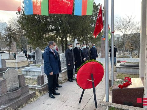  Rəsulzadənin məzarı ziyarət EDİLDİ