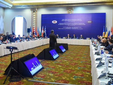 Deputatlarımız QDİƏT-in yaz sessiyasına qatılacaq