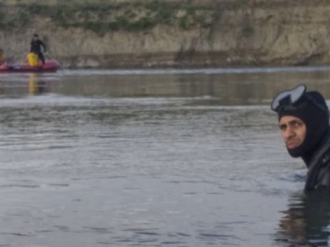 Kürdə qayıq çevrildi - 2 nəfər suda batdı