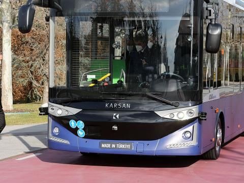Ərdoğan Nazirlər Kabinetinin iclasına sürücüsüz avtobusla getdi - FOTO