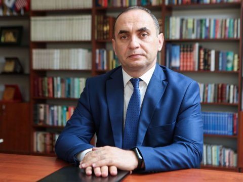 İxtisasların təkrarlanması, təhsilhaqlarının yüksək olması... - Deputat təhsil problemlərindən DANIŞDI