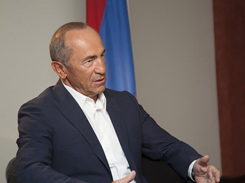 Koçaryan Moskvaya gedir