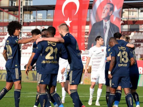 “Fənərbaxça” liderliyini möhkəmlətdi