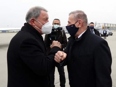 Hulusi Akar Almaniyadan Macarıstana getdi