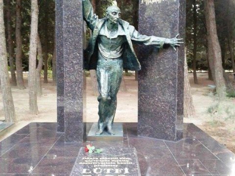 Bu gün Lütfi Zadənin 100 illiyidir