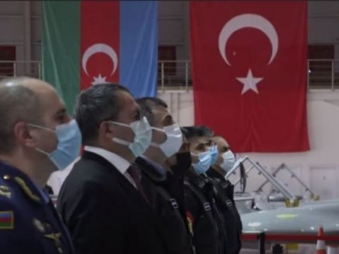 Bayraktar təlimi başa vuran hərbçilərimizə sertifikat verdi - VİDEO