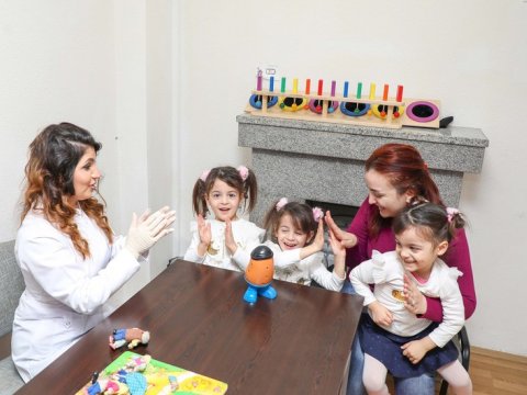 Heydər Əliyev Fondunun dəstəyi ilə eşitmə qüsurlu şəxslər əməliyyat olundu - FOTO