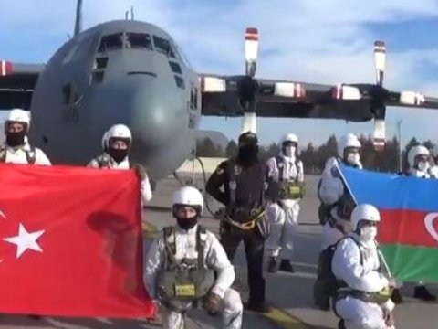 Türkiyə və Azərbaycan hərbçilərinin birgə təlimindən görüntülər - VİDEO