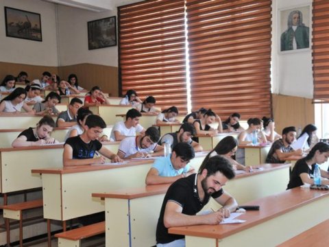 Tələbələrin köçürülməsi üçün elektron sənəd qəbulu başa çatır