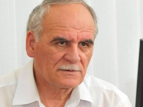 “Xalq” və “Əməkdar” titullu şəxslərlə bağlı nazirə MÜRACİƏT 