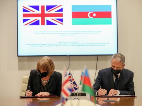 Muxtar Babayev britaniyalı nazirlə anlaşma memarandumu imzaladı
