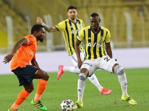 “Başakşəhər” “Fənərbaxça”nı kubokdan uzaqlaşdırdı