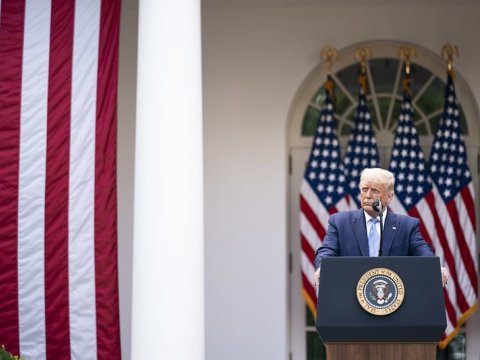 Senatın 100 üzvündən 56-sı Trampın impiçmentini İSTƏYİR