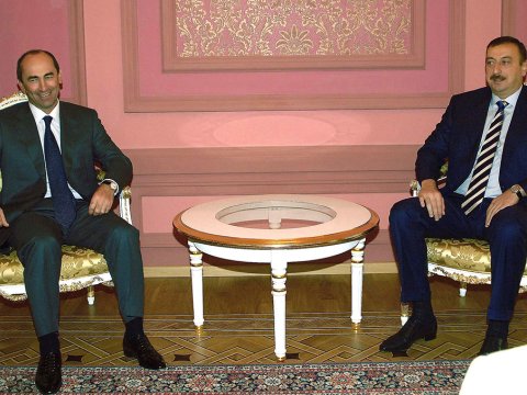 Koçaryanın Rambuye qəsrindən QAÇIŞI - Məşhur görüşün 15 ili tamamlanır