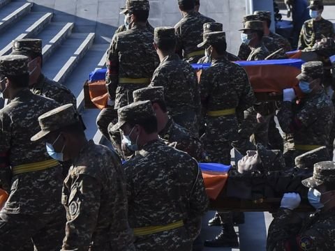 Ermənilər Füzulidə cəsəd axtarır 