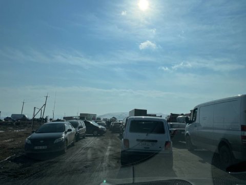 Diversantların yaxınları Yerevana gedən əsas yolu BAĞLADI