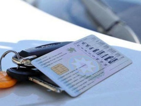 Sürücülük vəsiqəsi ilə bağlı qanun layihəsi qəbul olundu