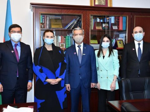 Özbəkistan səfiri Milli Məclisə gəldi - FOTO