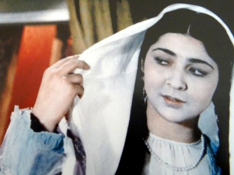 Asya roluna görə universitetdən xaric edilən, qızına hirslənib infarkt keçirən AKTRİSA